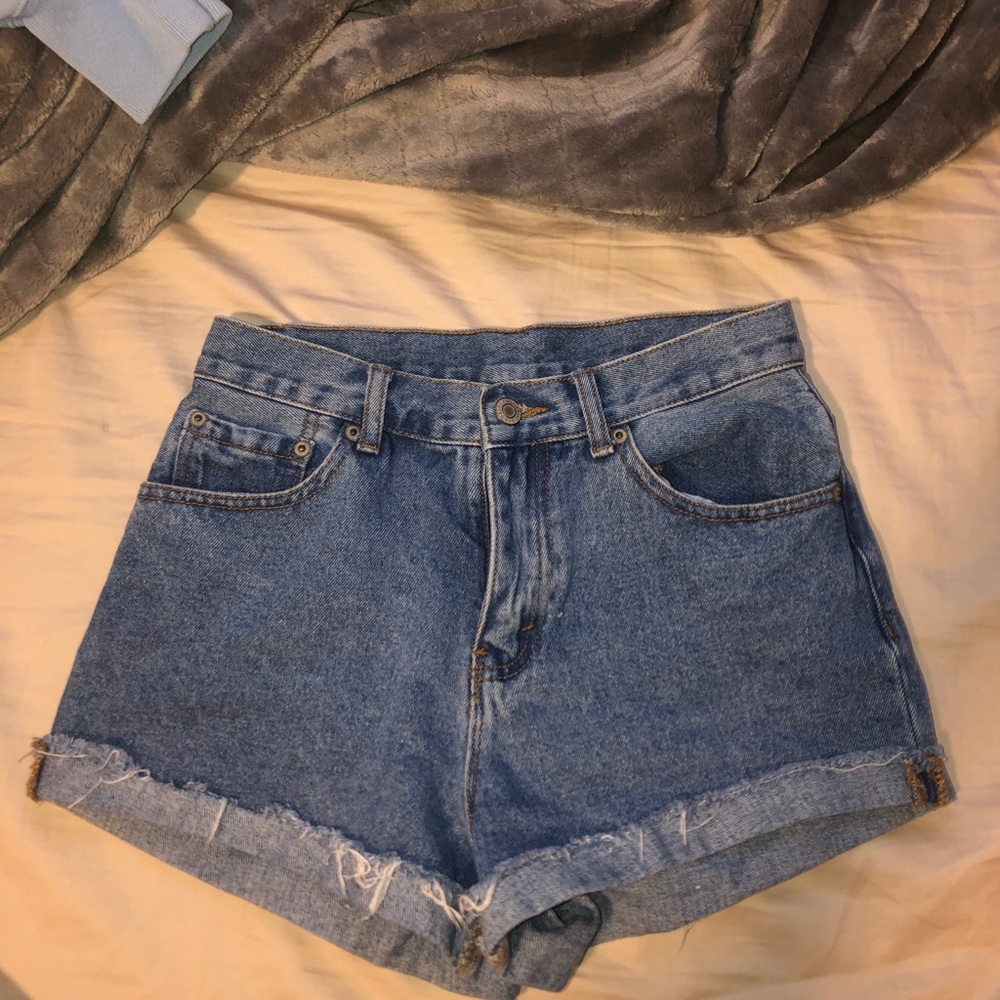 brandy melville medium wash denim shorts